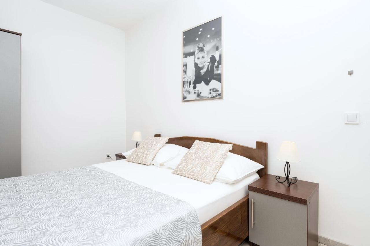 Bilin San Apartment Baška Voda Екстериор снимка