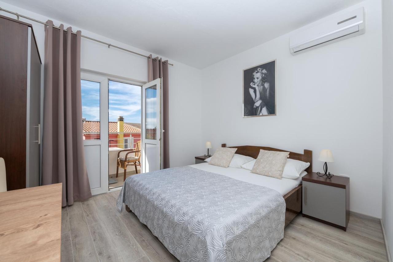 Bilin San Apartment Baška Voda Екстериор снимка