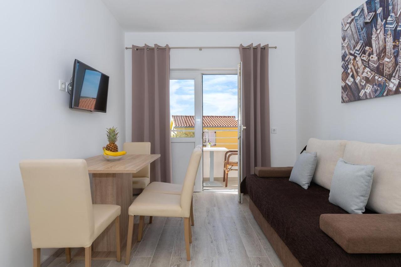 Bilin San Apartment Baška Voda Екстериор снимка